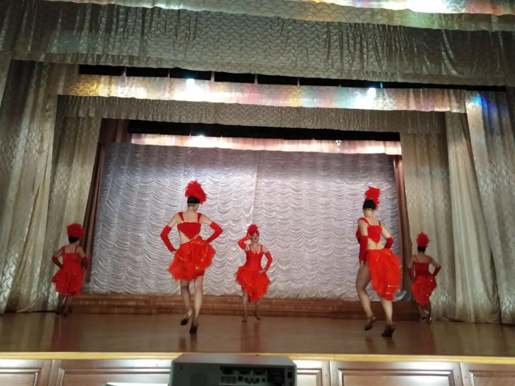 share-photo-40450971777.jpeg